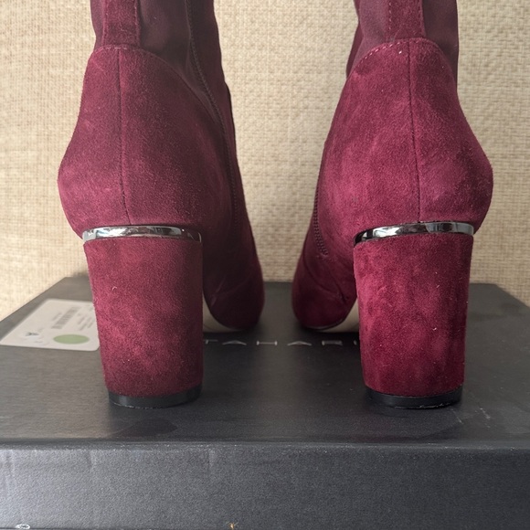 Tahari Burgundy Suede Ankle Boots 8 NIB - Picture 5 of 14